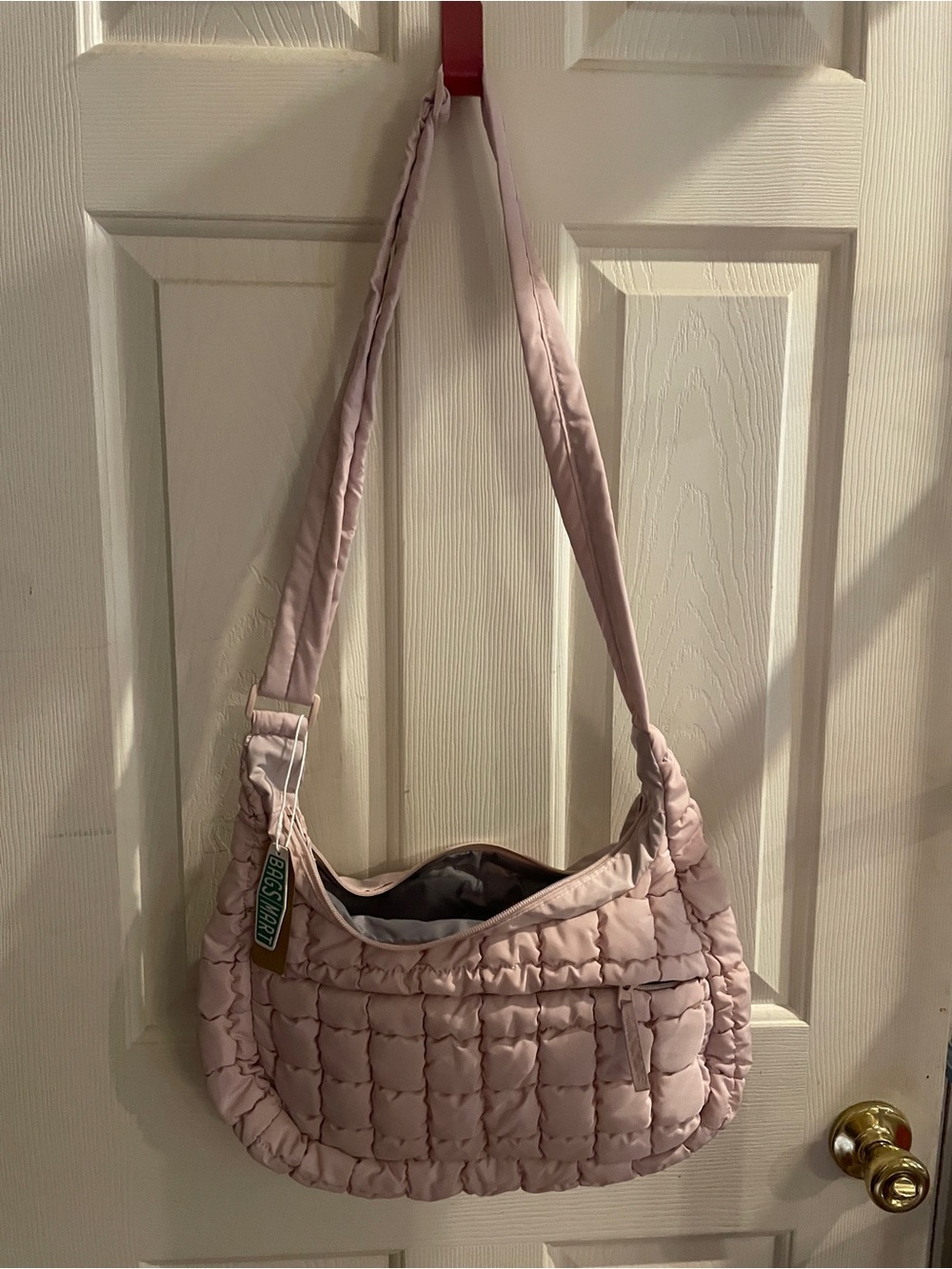 NEW BAGSMART Quilted Shoulder Bag in Pale Pink - Stylish Everyday Carry
